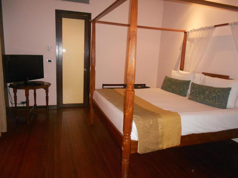 The O Hotel