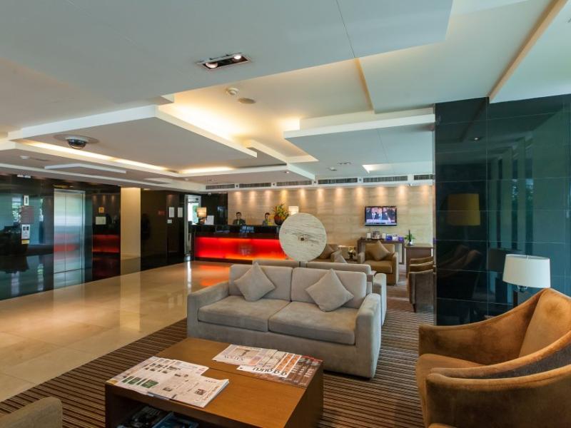 Oakwood Residence Sukhumvit 24