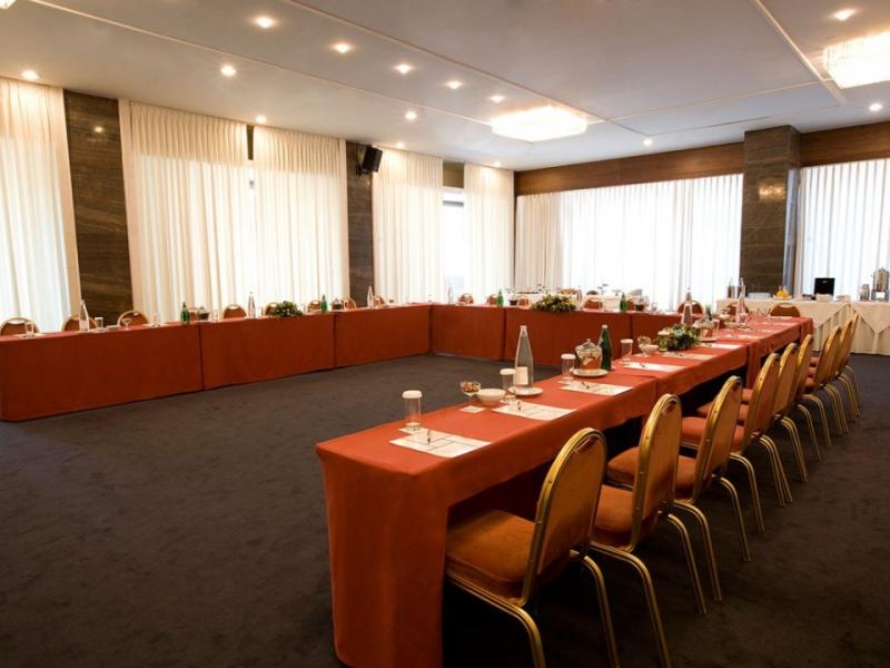 Aquila Atlantis Hotel