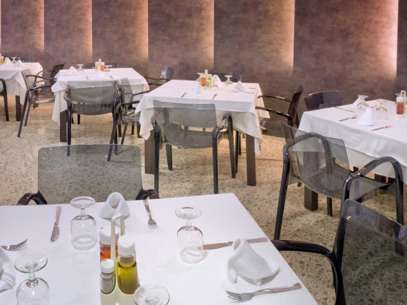 GHT Oasis Park & SPA