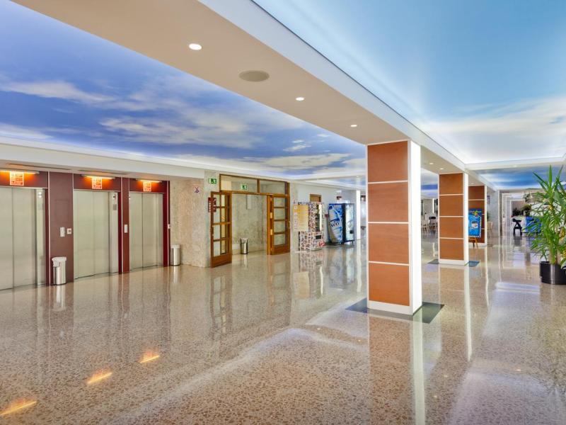 GHT Oasis Park & SPA