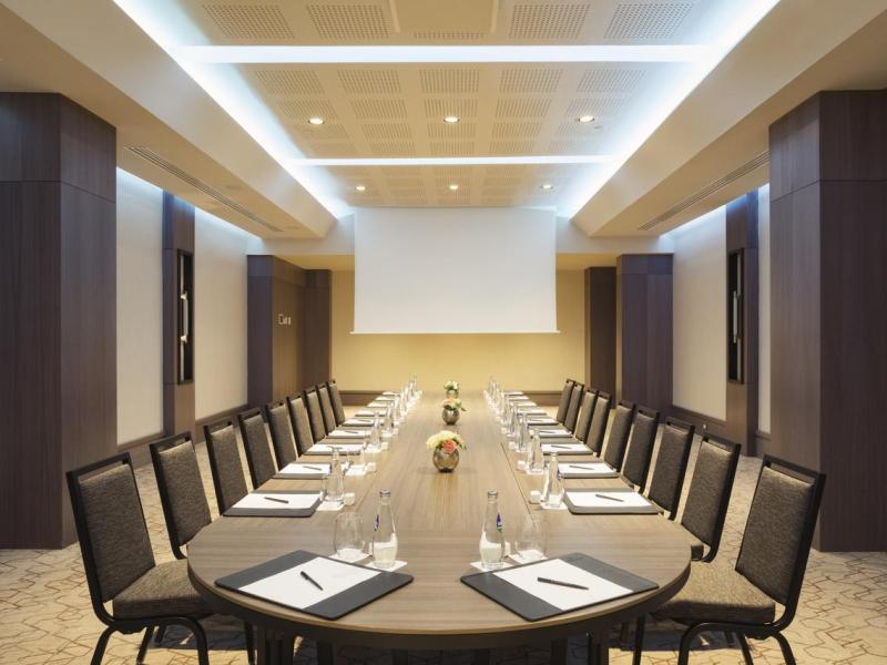 El Embajador a Royal Hideaway