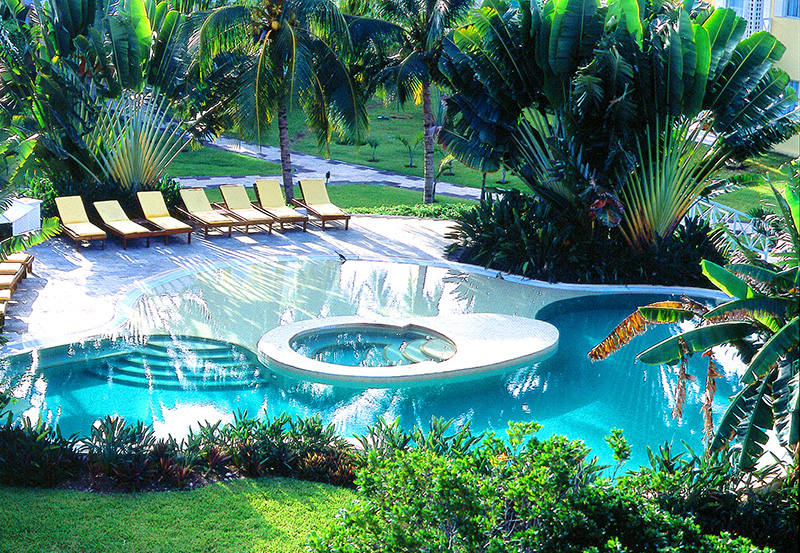 Royal Hideaway Playacar