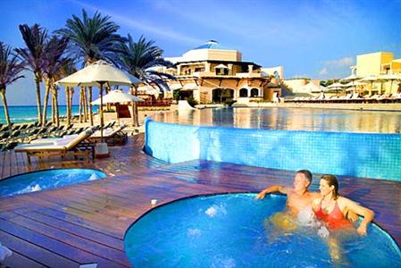 Royal Hideaway Playacar