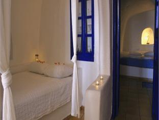 Oia Mare Villas