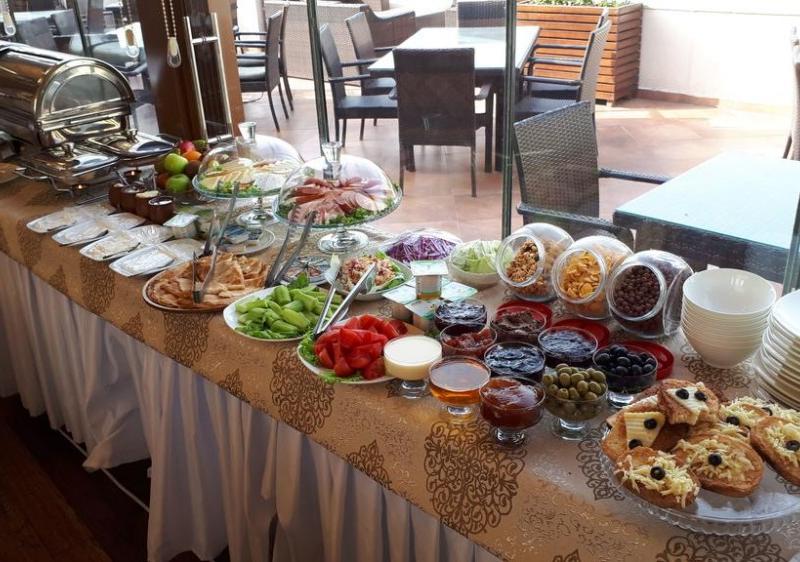 Premier Old Gates Hotel