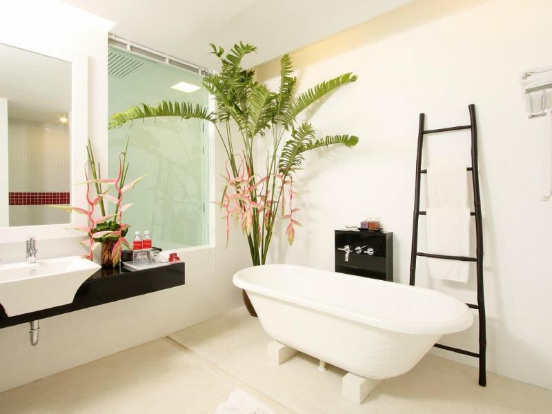 The Old Phuket Karon Beach Resort