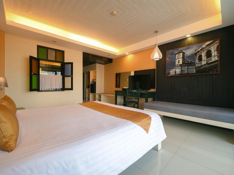 The Old Phuket Karon Beach Resort