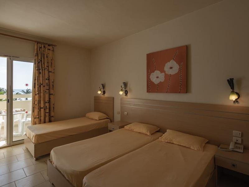 Club Novostar Omar Khayam