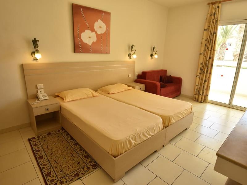 Club Novostar Omar Khayam