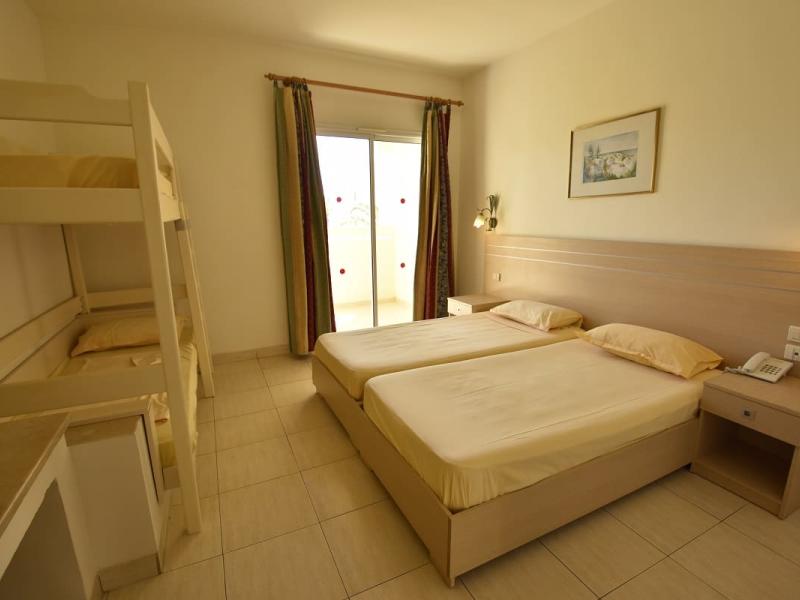 Club Novostar Omar Khayam