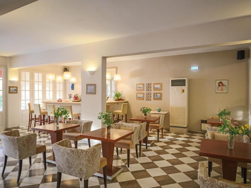 Opera Blue Hotel