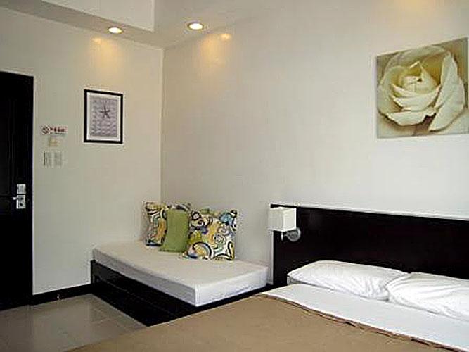 One Crescent Place Hotel