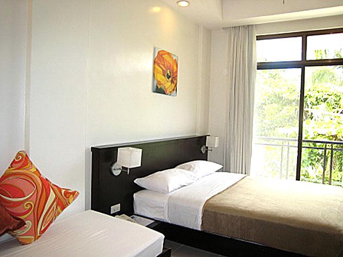 One Crescent Place Hotel