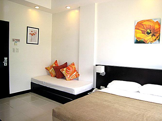 One Crescent Place Hotel