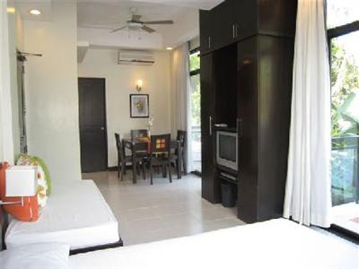 One Crescent Place Hotel