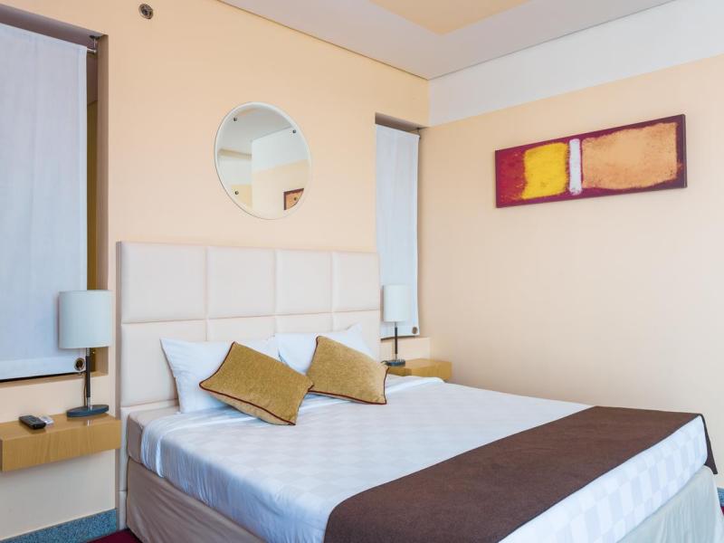 Arabian Park Dubai, an Edge by Rotana Hotel