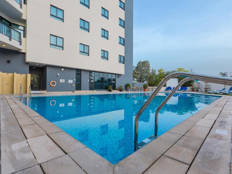 Arabian Park Dubai, an Edge by Rotana Hotel