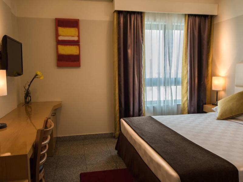 Arabian Park Dubai, an Edge by Rotana Hotel