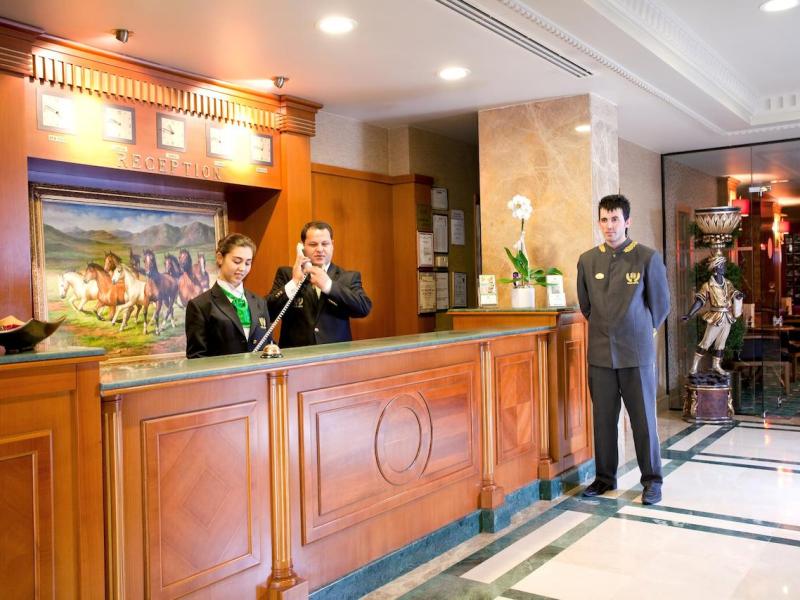 Oran Hotel