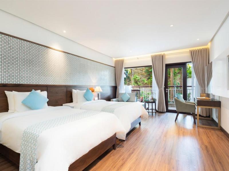 Oriental Pearl Resort & Spa