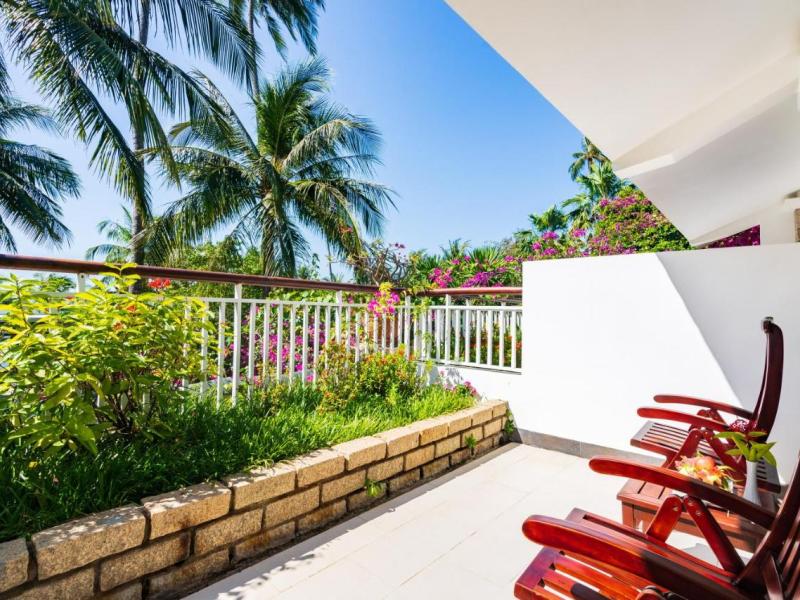 Oriental Pearl Resort & Spa