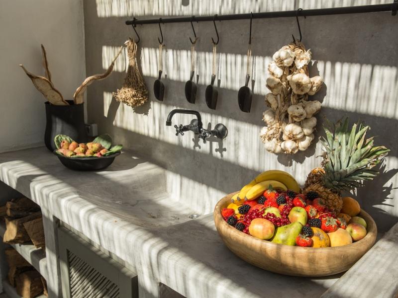 Ostraco Hotel & Suites