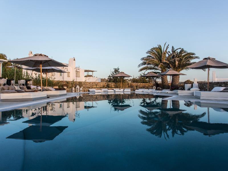 Ostraco Hotel & Suites