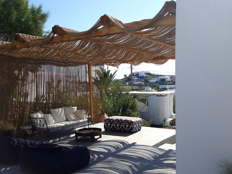 Ostraco Hotel & Suites