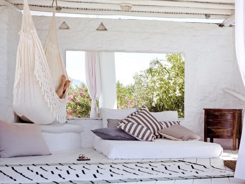 Ostraco Hotel & Suites