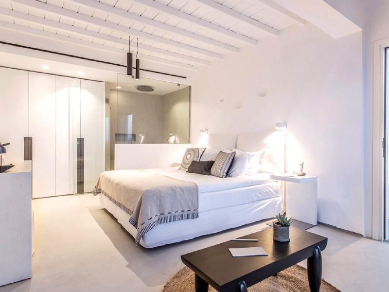 Ostraco Hotel & Suites