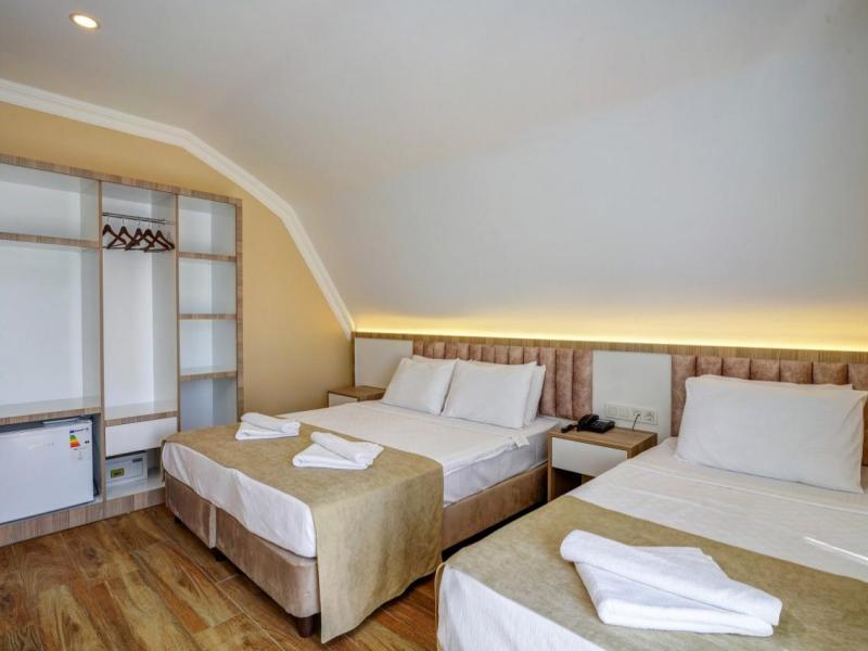 Miss Cleopatra Hotel