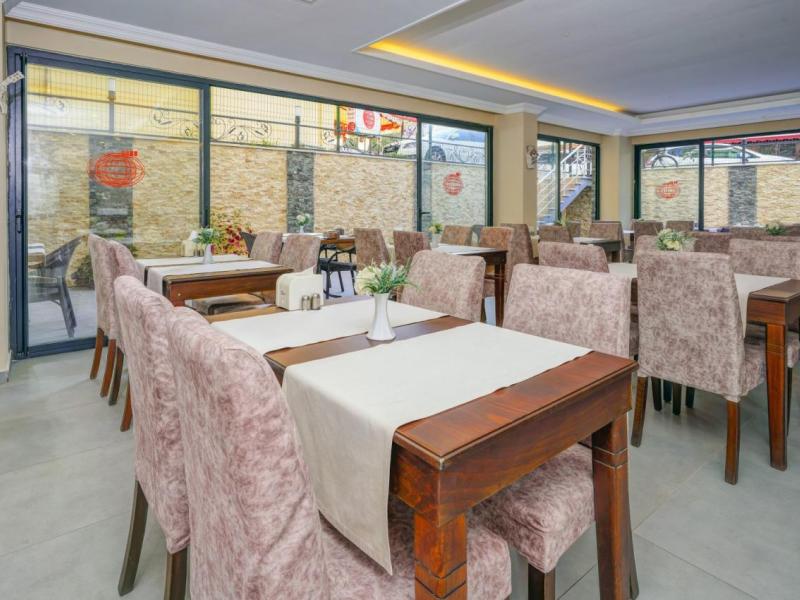 Miss Cleopatra Hotel