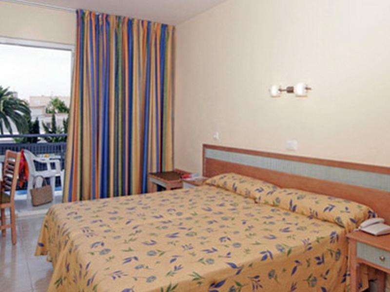 Azuline Hotel Pacific