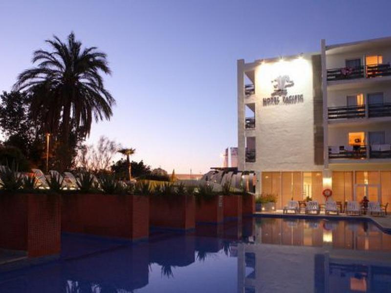 Azuline Hotel Pacific