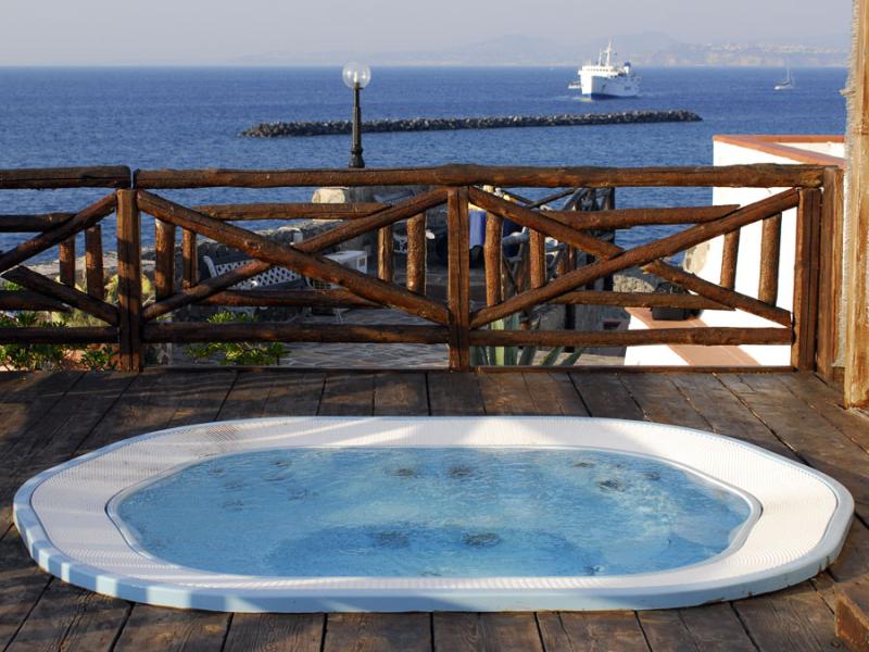 Pagoda Hotel & Residence