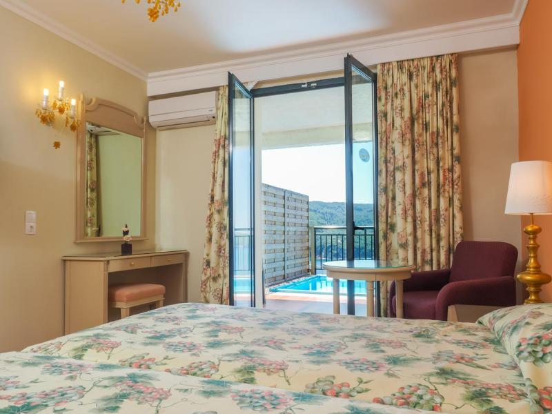 Paleo ArtNouveau Hotel