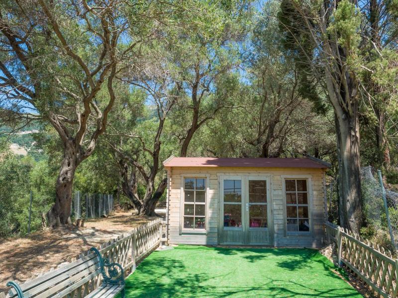 Paleo ArtNouveau Hotel