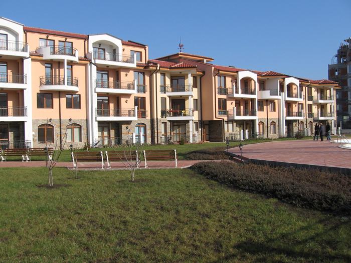 Arcadia Apart Complex