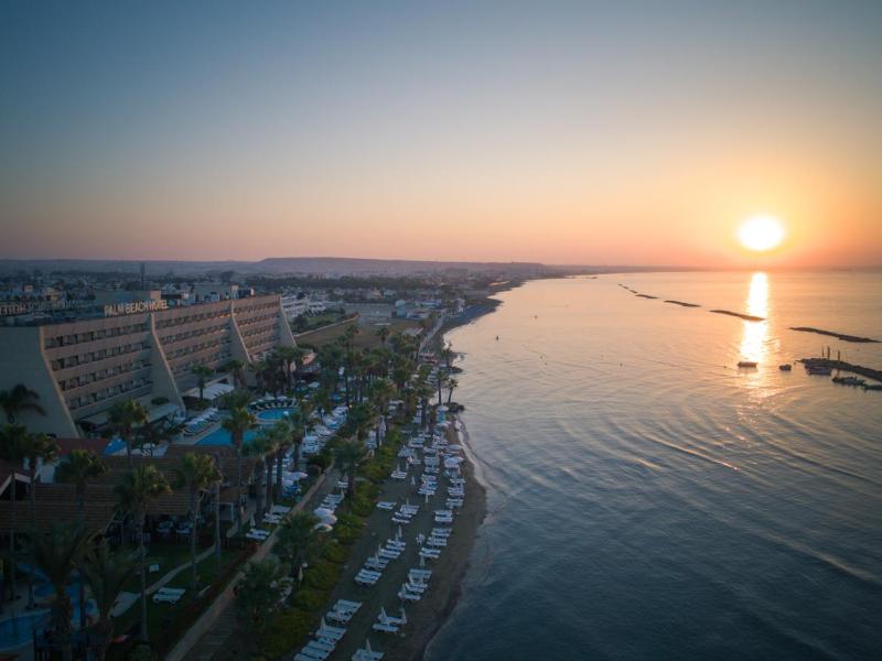 Palm Beach Hotel & Bungalows