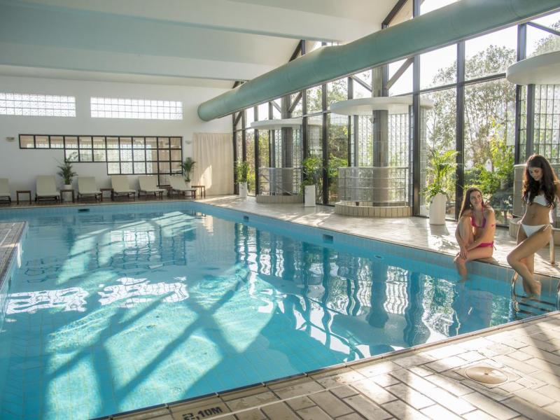 Palm Beach Hotel & Bungalows