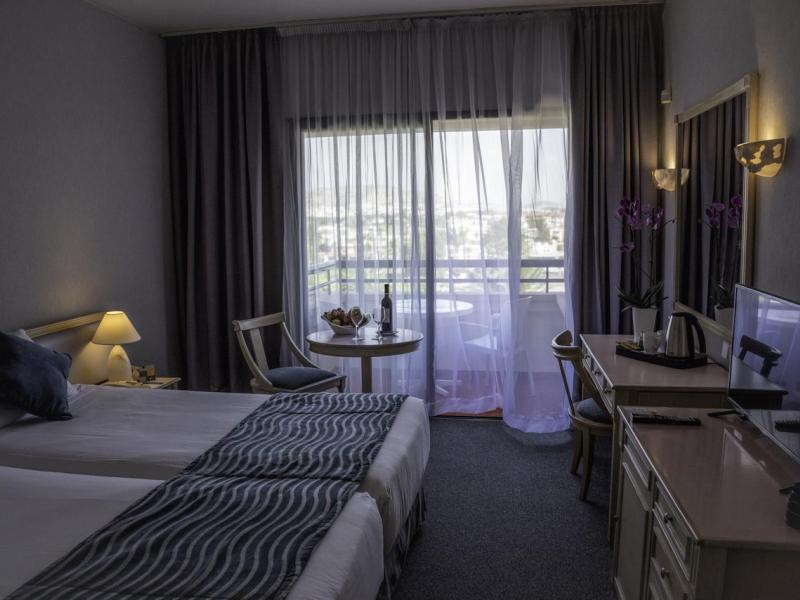 Palm Beach Hotel & Bungalows