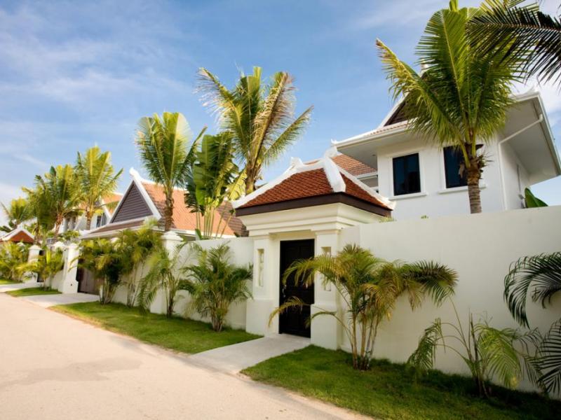 Palm Grove Resort