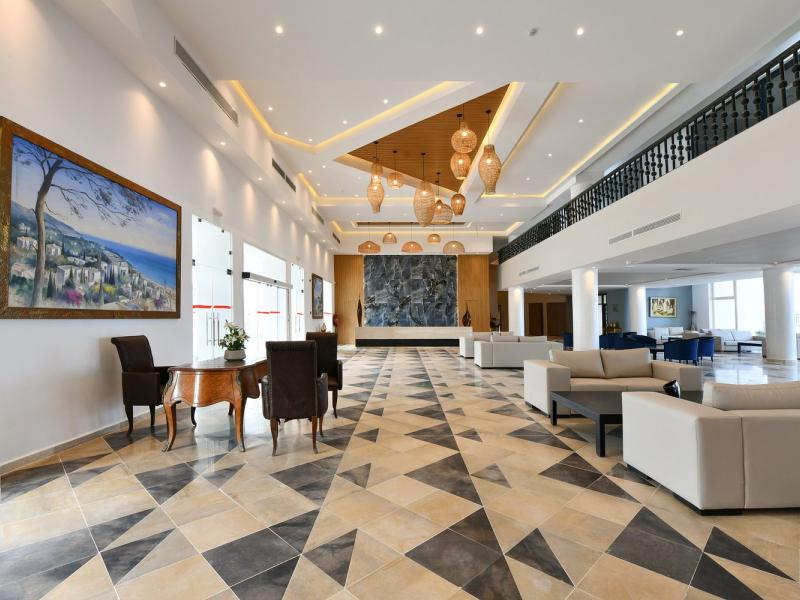 Blue Beach Golf & Spa 