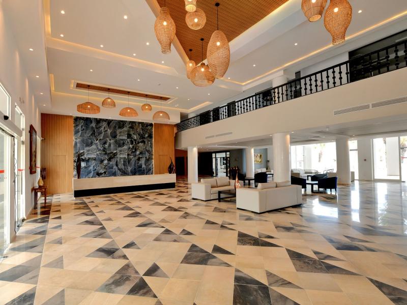 Blue Beach Golf & Spa 