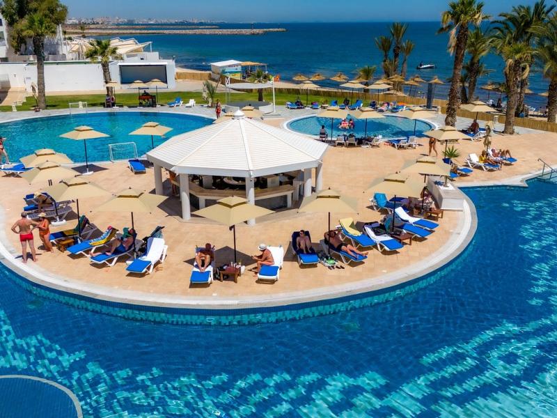 Blue Beach Golf & Spa 