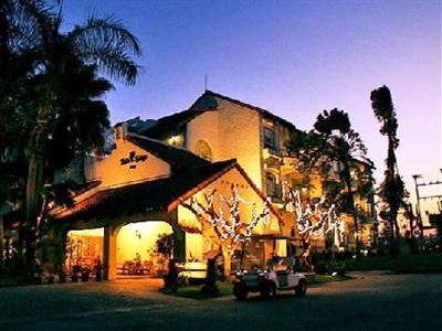 Palm Springs Lodge & City Resort