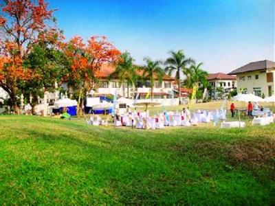 Palm Springs Lodge & City Resort