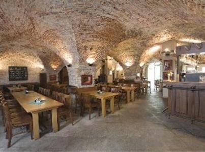 Archibald At the Charles Bridge 