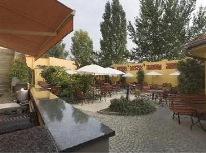 Archibald At the Charles Bridge 